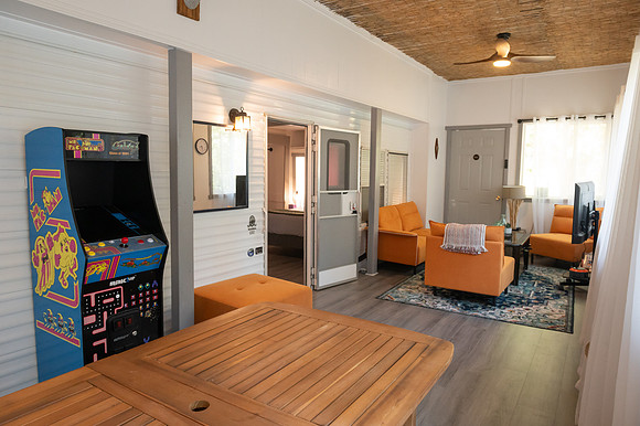 0041-20250922-Interiors
